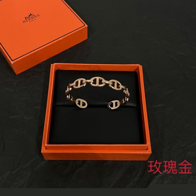 H**mes bracelets